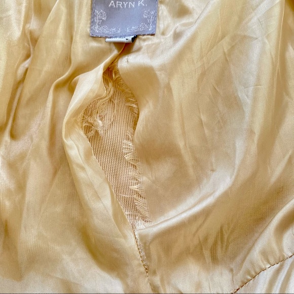 Cream Beige Soft Faux Fur Peplum Half Sleeve Trench Coat Size Small - Picture 11 of 11